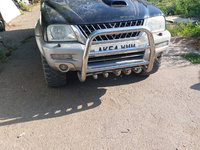 Dezmembrez mitsubishi l200 2,5td an 2004