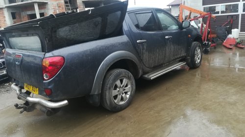 Dezmembrez Mitsubishi L200, An fabricatie: 2007, Motor 2.5 D