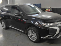 Dezmembrez Mitsubishi Outlander 2.4 benzina 2018 2019