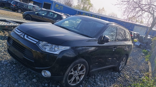 Dezmembrez Mitsubishi Outlander 2013 SUV 2.2 DI-D 4X4