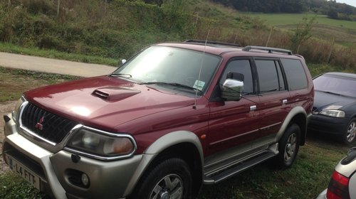 Dezmembrez mitsubishi pajero 2.5 diesel an 20