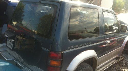 Dezmembrez Mitsubishi Pajero 2.5 din 1997