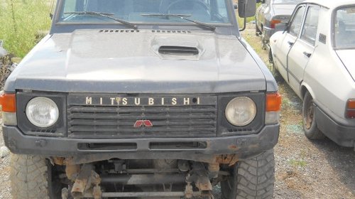 Dezmembrez Mitsubishi Pajero 2.5TD an 1990