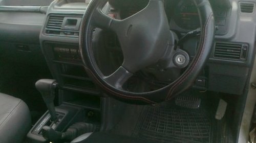 Dezmembrez Mitsubishi Pajero 2 5td An 1995