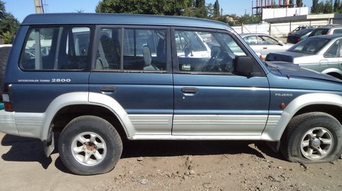 Dezmembrez Mitsubishi Pajero 2001, 2.8 benzina