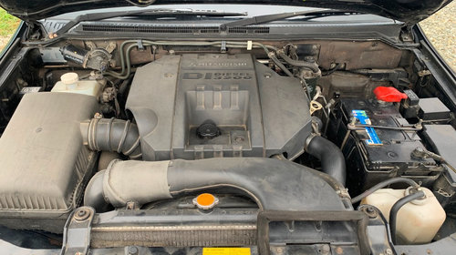 Dezmembrez Mitsubishi Pajero 2006 SUV 3.2 Diesel