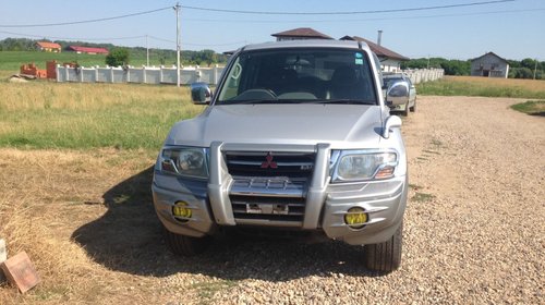 Dezmembrez Mitsubishi Pajero 3.2 DI an 2005