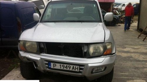 Dezmembrez Mitsubishi Pajero 3.2 Di-d An 2002