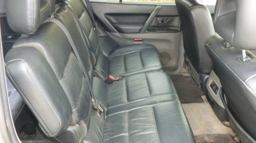 Dezmembrez Mitsubishi Pajero 3.2di-d