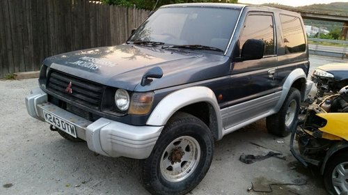 Dezmembrez mitsubishi pajero, an 1998, 2 usi, 2.8 diesel