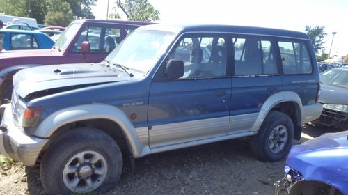 Dezmembrez Mitsubishi Pajero an 2001, motor 2800 cc, diesel