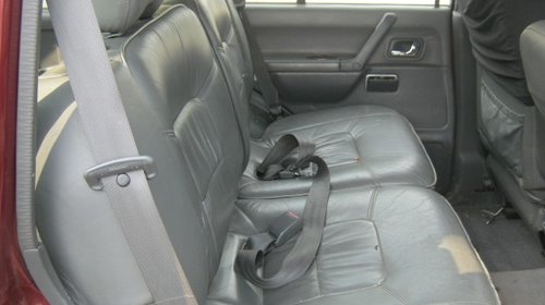 Dezmembrez Mitsubishi Pajero din 1998, 2.8d