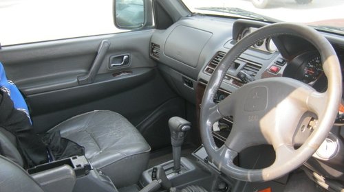 Dezmembrez Mitsubishi Pajero din 1998, 2.8d