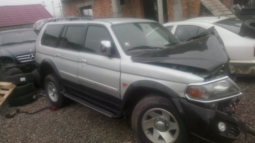 Dezmembrez Mitsubishi Pajero Sport 2.5 diesel