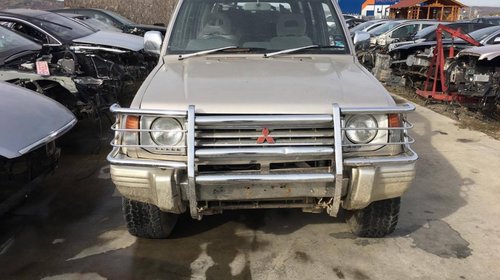 Dezmembrez Mitsubishi Pajero