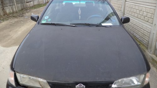 Dezmembrez nissan almera din 1997