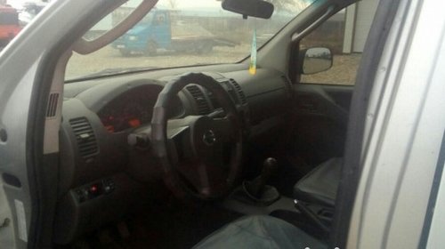 Dezmembrez Nissan Navara 2,5 dci din 2009