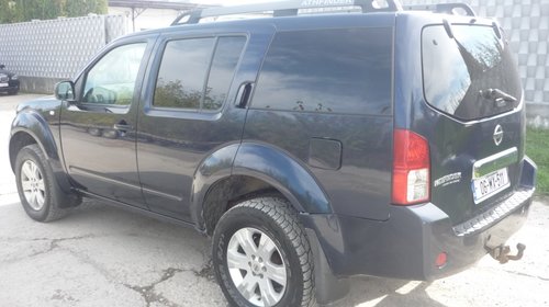 Dezmembrez Nissan Pathfinder 2.5 diesel, an 2006