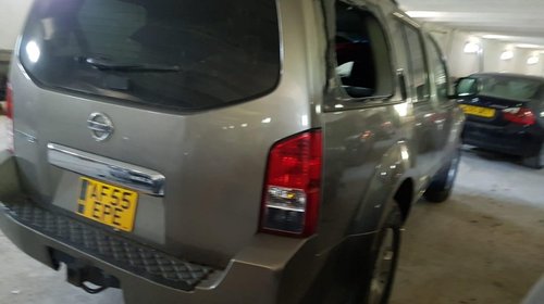 Dezmembrez Nissan Pathfinder 2005 SUV 4.0