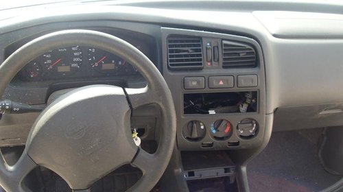 Dezmembrez Nissan Primera P11 din 1997, 1.6 16v