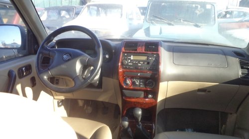 Dezmembrez Nissan Terano II an 2001, motor 2400 cc, benzina