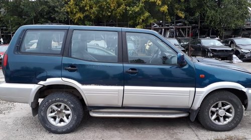 Dezmembrez Nissan Terrano 2-2.7 D DIN 1998