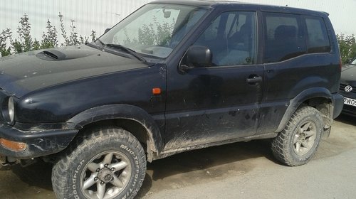 Dezmembrez Nissan Terrano 2 2.7 tdi din 2001