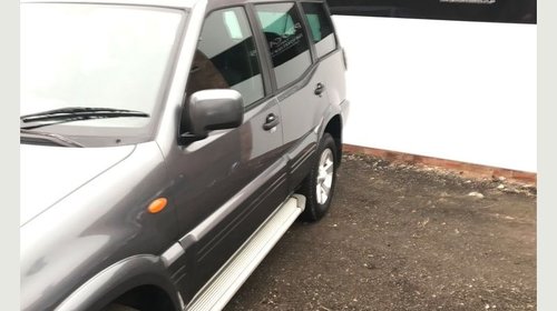 Dezmembrez Nissan Terrano 2004 Terrano 2. 2,7 tdi