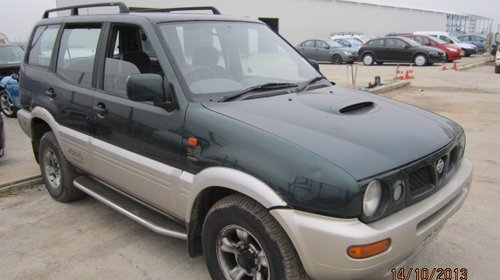 Dezmembrez Nissan Terrano II din 1996-2000, 2.4 b
