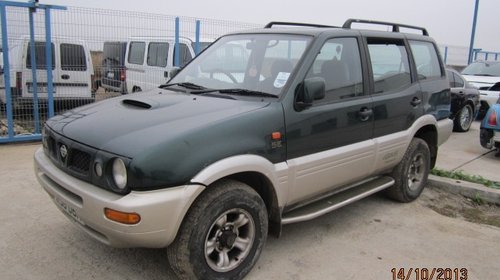 Dezmembrez Nissan Terrano II din 1996-2000, 2.4 b