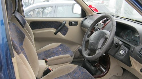 Dezmembrez Nissan Terrano II din 1999, 2.7d,