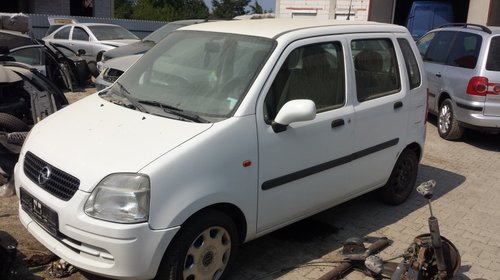 Dezmembrez Opel Agila 1.0 benz,an 2002