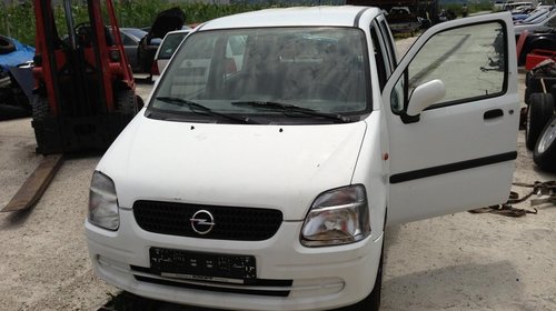 Dezmembrez Opel Agila 1.0 benzina, an 2002