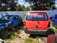 Dezmembrez Opel agila 1.2 i an 2000