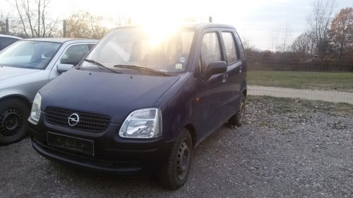 Dezmembrez Opel Agila motor 1.0