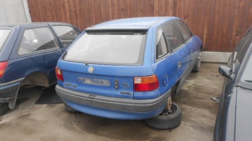 Dezmembrez opel asta f