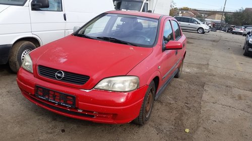 Dezmembrez Opel Astra 1,6 16v an 2001 stare foarte buna