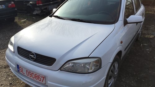 Dezmembrez Opel Astra 1.6 16V