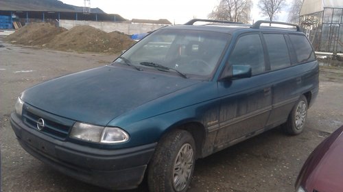 Dezmembrez opel astra 1.7 d 1994