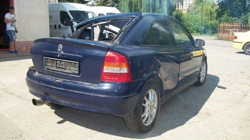 Dezmembrez Opel Astra 2.0 Dti an 2001