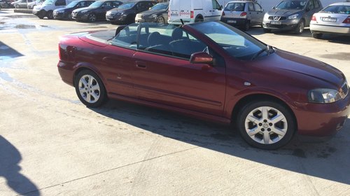 Dezmembrez opel ASTRA Bertone 2004