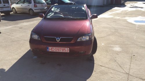 Dezmembrez opel ASTRA Bertone 2004