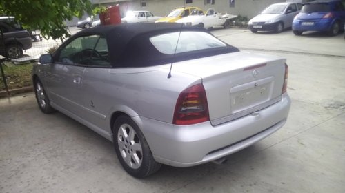 Dezmembrez Opel Astra Cabrio, an 2002,