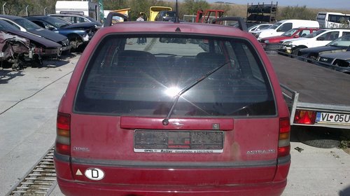 Dezmembrez Opel Astra F 1.7 DTL, an 1997