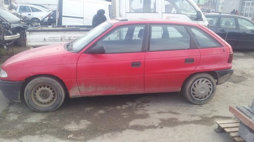 Dezmembrez Opel Astra F 1.7TD 55kw Y17DT an 1995