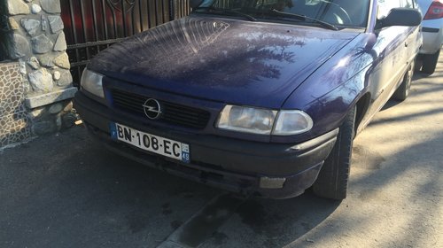 Dezmembrez Opel Astra F 1997 1.7 td motor de 