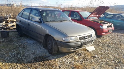 Dezmembrez Opel Astra F, an 1996, 1.7 diesel