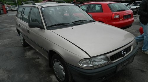 Dezmembrez opel astra f break, an 1996, 1.7 diesel