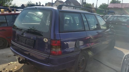 Dezmembrez Opel Astra F caravan, an 1996, 1.6 benzina