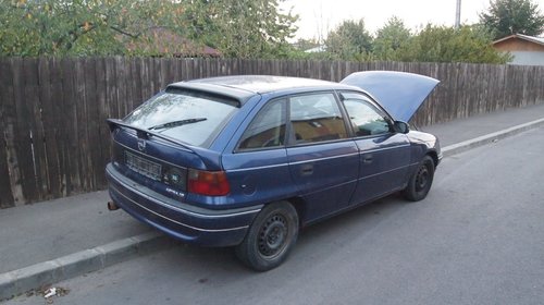 Dezmembrez opel astra f hatchback 1.6i motore cotec an 1997 orice piesa motor,caroserie,interior